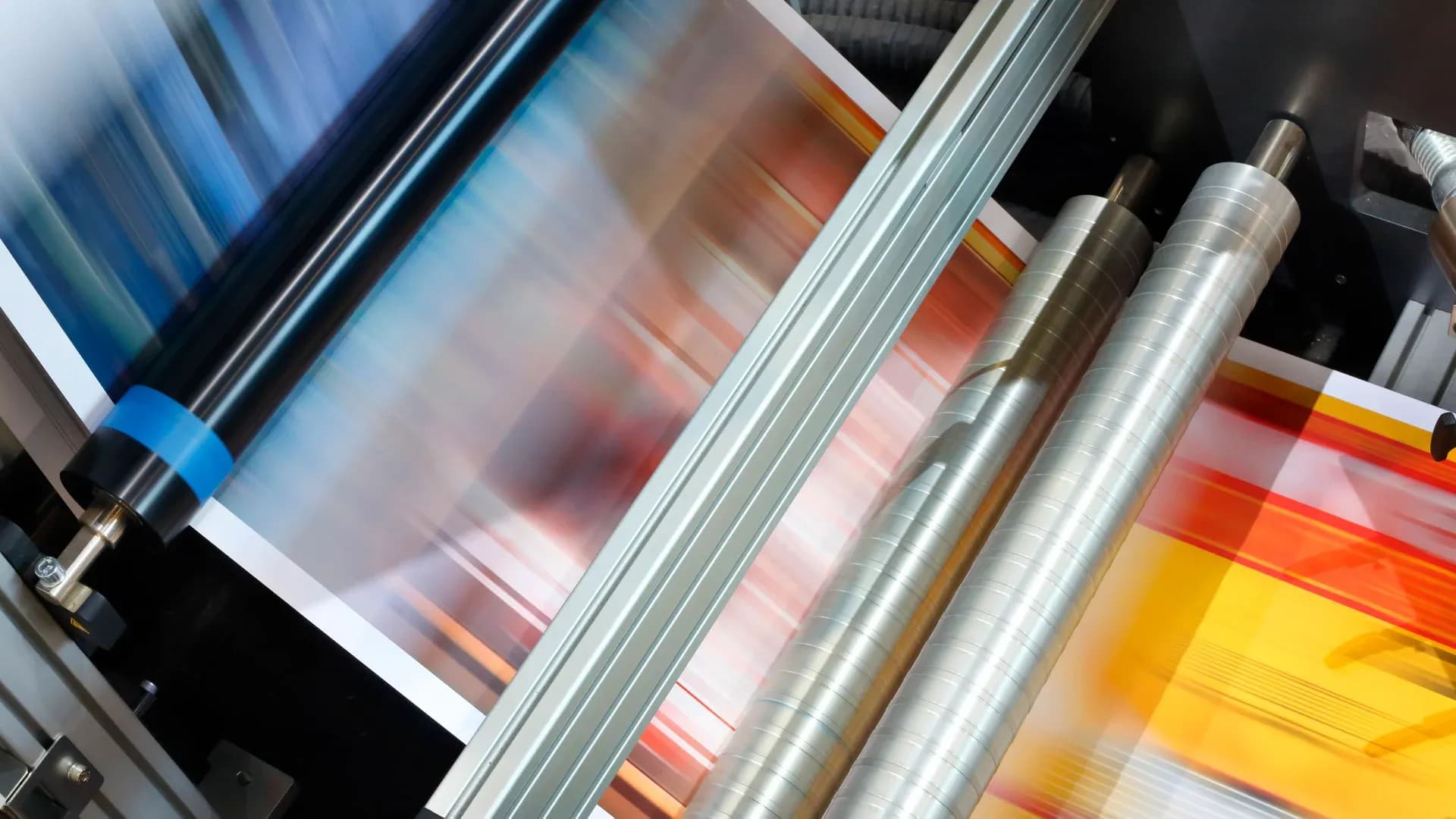 POST-PRESS SOLUTIONS — wide format